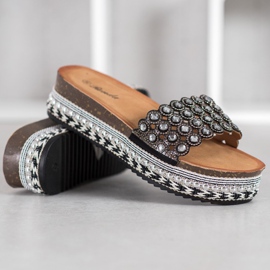 Renda Tossut koristeilla alustalla musta 1