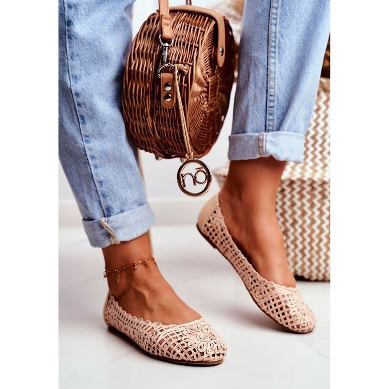 Lu Boo Naisten beige harjakattoiset ballerinat punottuina 1