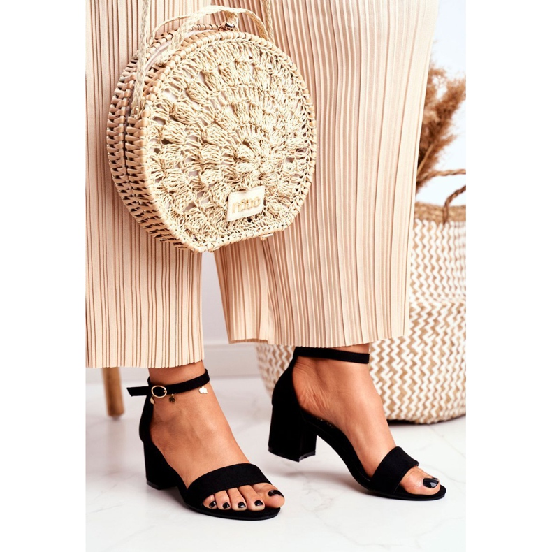 BUGO Naisten mokkanahkaiset mustat sandaalit Oh Baby! 1