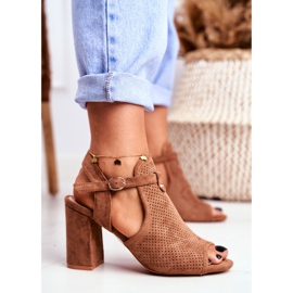 BUGO Naisten sandaalit kantapäässä Avoin ruskea Kira 2