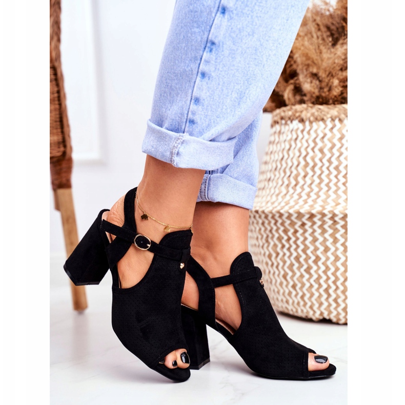 BUGO Naisten sandaalit kantapäässä, avoin musta Kira 2