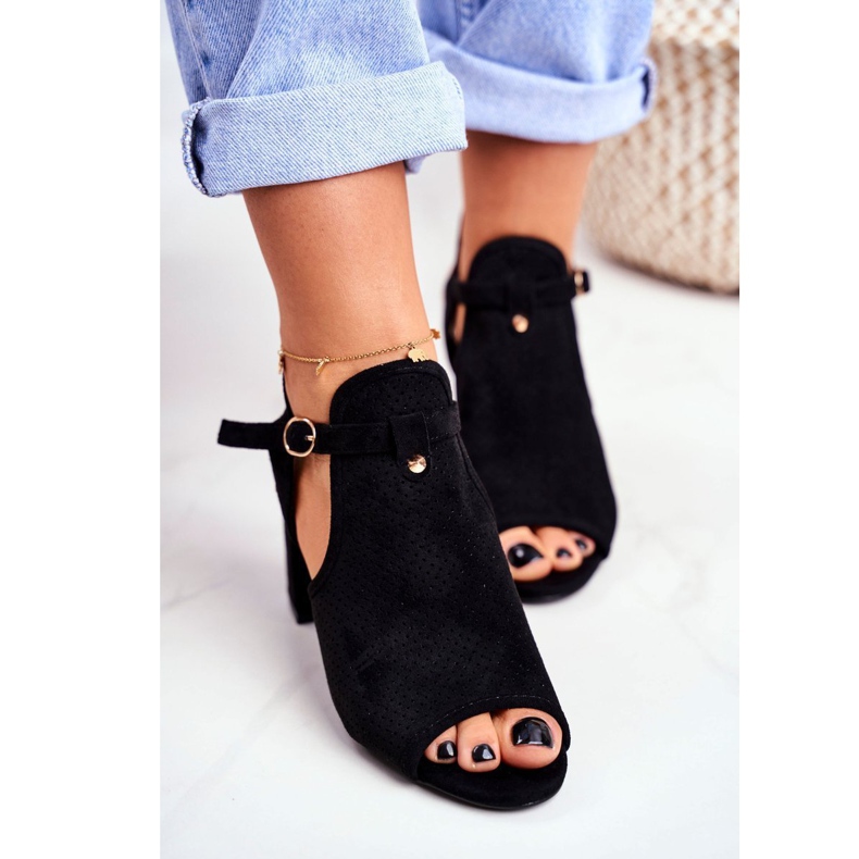 BUGO Naisten sandaalit kantapäässä, avoin musta Kira 1