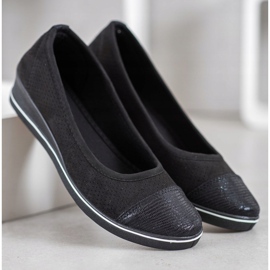 SHELOVET Musta ballerina kiilassa 2