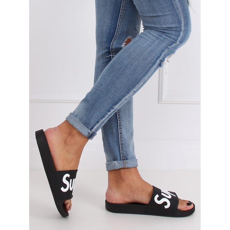 Mustat naisten mustat tohvelit CK110 Musta 2