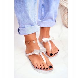 LU BOO Naisten kumitossut Valkoiset varvastossut Tekojalokivi Lou valkoinen 1