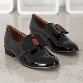 VINCEZA -lakatut pumput musta 1