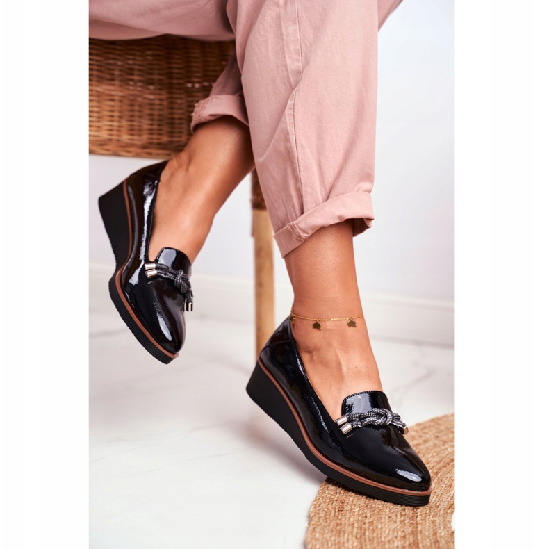 Vinceza Naisten mustat mokkasiinit lakattu Abba -kiilalla 2