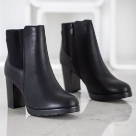 J. Star Tyylikkäät korkokengät musta 1