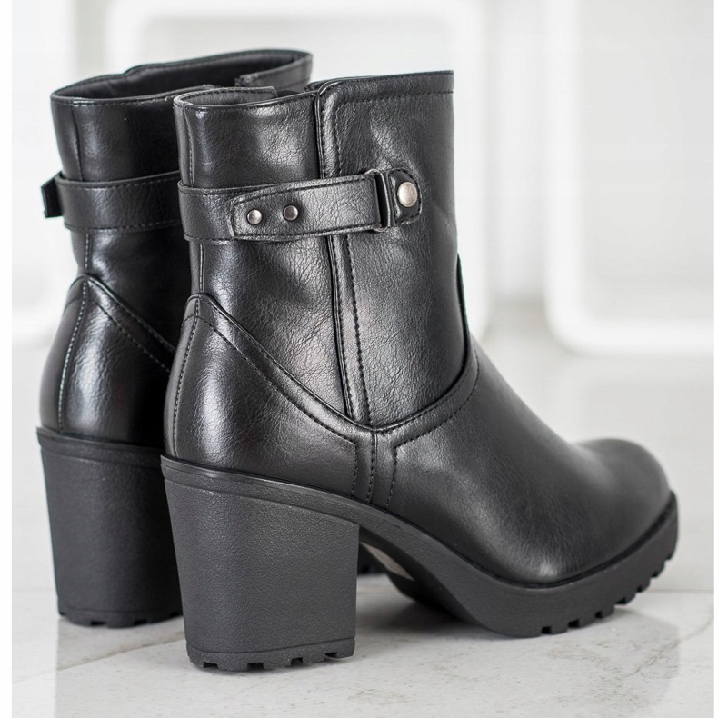 J. Star Lämpimät saappaat postissa musta 1