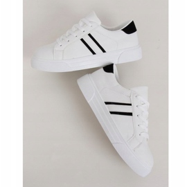 Valkoiset naisten lenkkarit CC-20 Black valkoinen musta 1