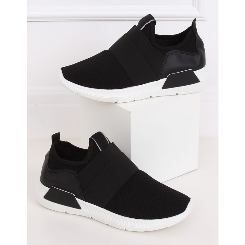 Musta 7786-Y Mustat urheilukengät 1