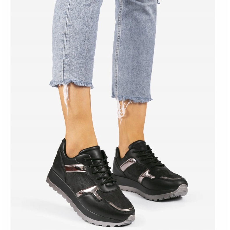 Mustat ekonahkaiset urheilukengät 2019-447 2