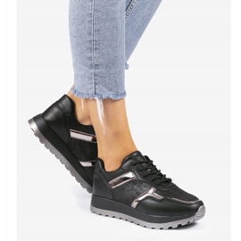 Mustat ekonahkaiset urheilukengät 2019-447 1