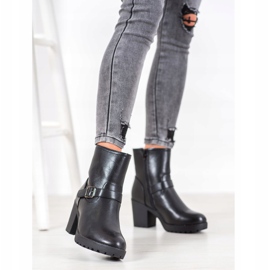 J. Star Muodikkaat saappaat lavalla musta 1