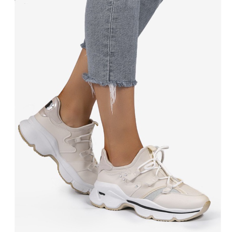 Beige Lycra -lenkkarit C947 2