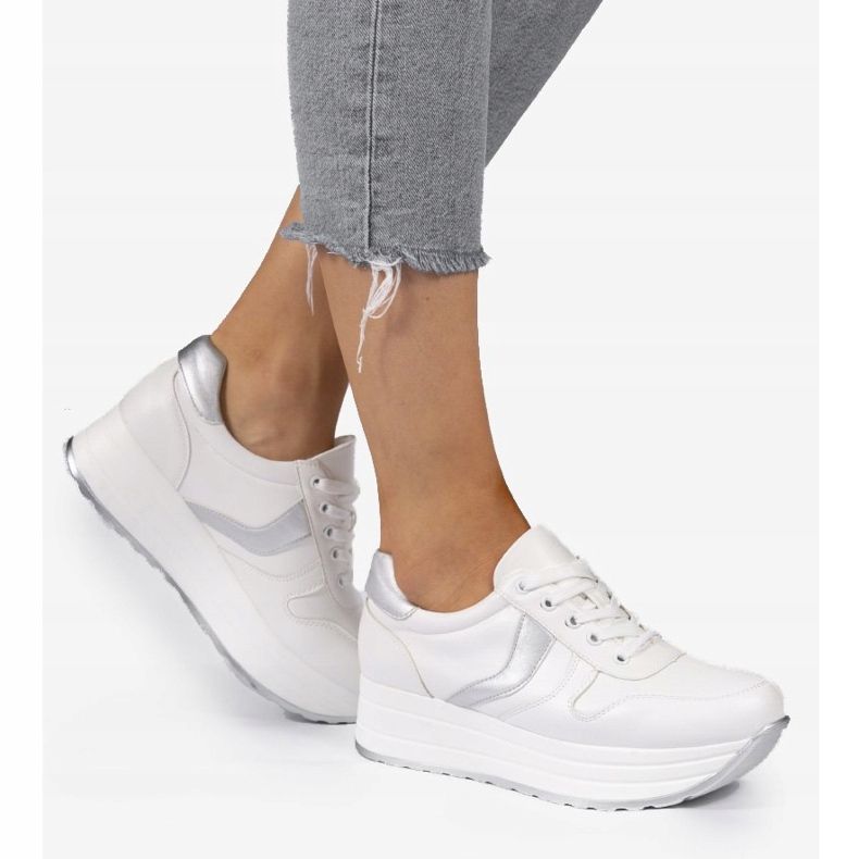 Valkoiset urheilukengät, BK-20 lenkkarit valkoinen 1