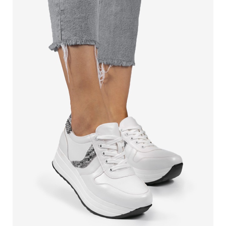 Valkoiset urheilukengät, BK-20 lenkkarit valkoinen 1