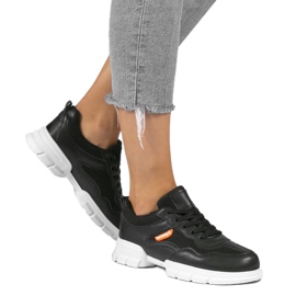 Muodikkaat mustat urheilukengät C051 1