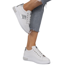 Valkoiset muodikkaat lenkkarit ekonahkaa C912 valkoinen hopea harmaa 1