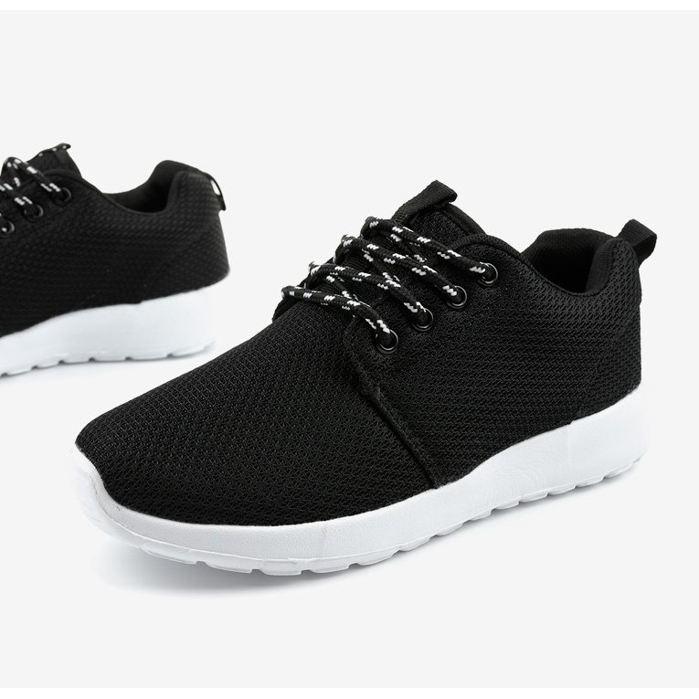 Mustat urheilukengät DN15-1 1