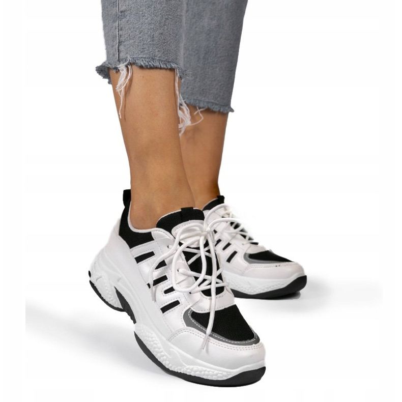 Muodikkaat mustat urheilukengät BH-001 valkoinen 2