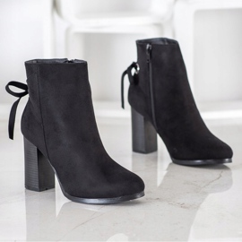 Goodin Saappaat koristeellisella sidonnalla musta 1