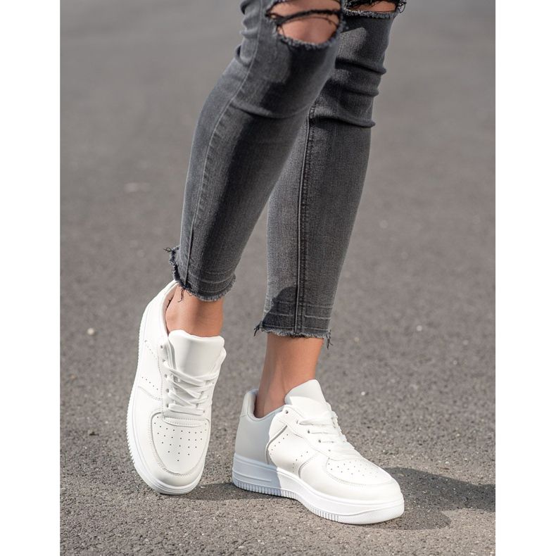 SHELOVET Tennarit alustalla valkoinen 1