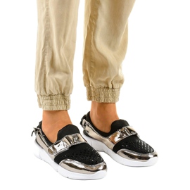 Mustat ja kultaiset urheilukengät B120-2 kultainen 1