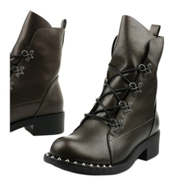 Naisten ruskeat saappaat, joissa on Aqua -nastat 1