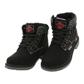 Lasten ansaan sidottu mustalle Lee Cooper -vetoketjulle 2