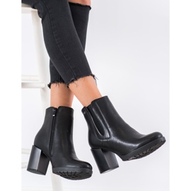 Weide Mukavat saappaat pylväässä musta 1