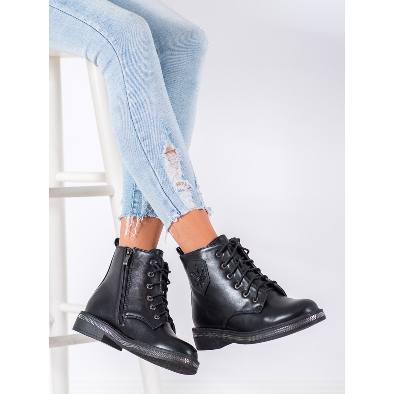 Groto Gogo Mustia työntekijöitä musta 1