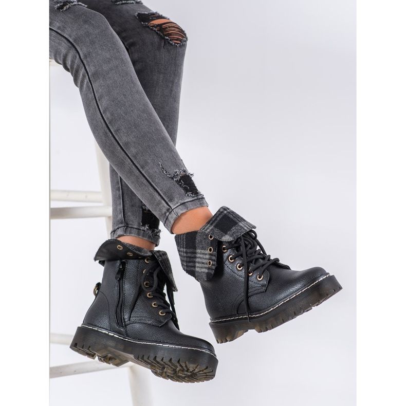 Weide Työntekijät rullakengillä musta 1