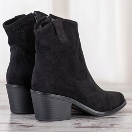 Filippo Mustat lehmätytöt 1