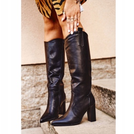 Naisten saappaat kantapäässä Lico Black Forever musta 1