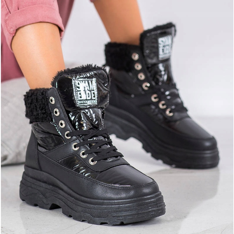 Bella Paris Lenkkarit lampaannahkaa musta 1