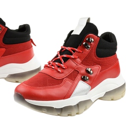 Punaiset muodikkaat urheilukengät, jotka on valmistettu ekonahasta Donatella musta punainen 1