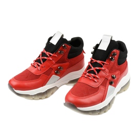 Punaiset muodikkaat urheilukengät, jotka on valmistettu ekonahasta Donatella musta punainen 2