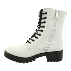 M.Daszyński Harmaat puutyöläiset Daszyński MR1813-31 musta 1