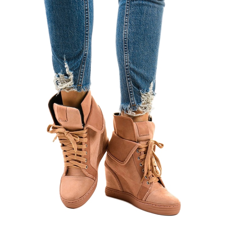 Vaaleanpunaiset lenkkarit, joissa nauhakiillot B12-22 vaaleanpunainen 1