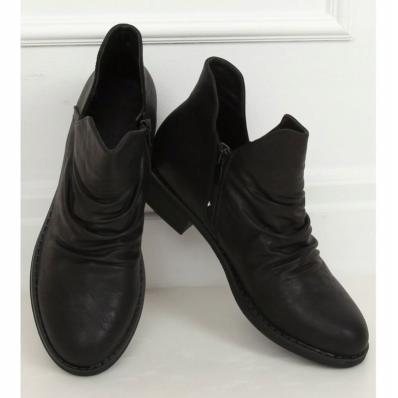 Mustat saappaat, joissa on aukko, musta ST-22P musta 1