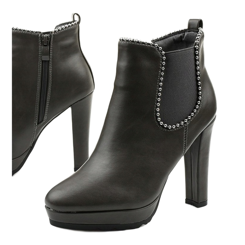 Harmaat saappaat, joissa vetoketju ja Circus -kuminauha 1