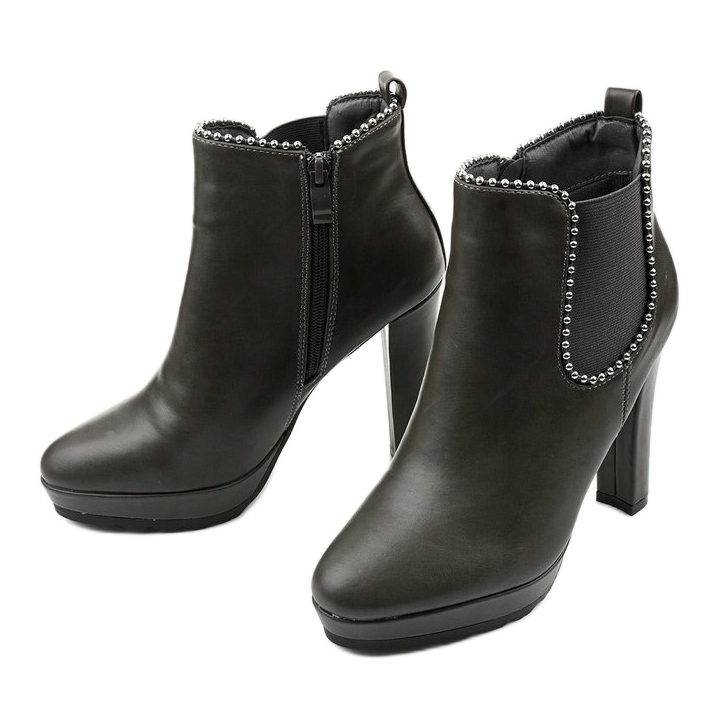 Harmaat saappaat, joissa vetoketju ja Circus -kuminauha 2