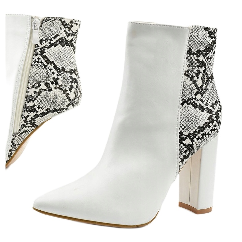 Valkoiset saappaat Shyvia -pylväässä valkoinen 1