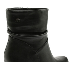 M.Daszyński Mustat saappaat Daszyński AF125-7 -pylväässä 5