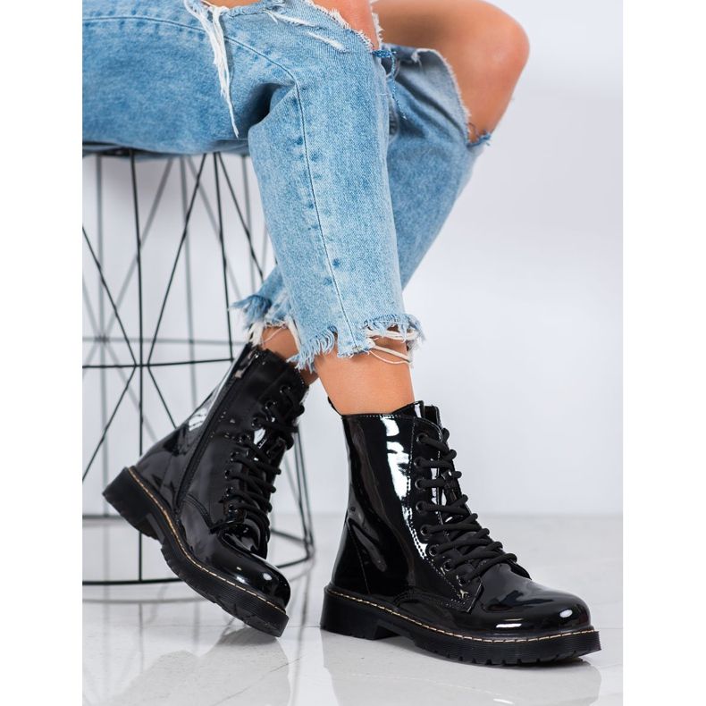 Small Swan Lakatut työntekijät musta 1