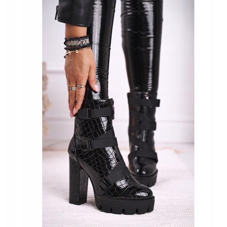 FE1 Naisten saappaat korkokenkä musta Hortego 1