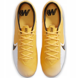 Nike Mercurial Vapor 13 Academy FG / MG AT5269 801 jalkapallokengät oranssi keltainen 1