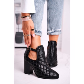 FB1 Naisten saappaat kantapäässä tikattu leikkauksilla Black Dreams musta 2