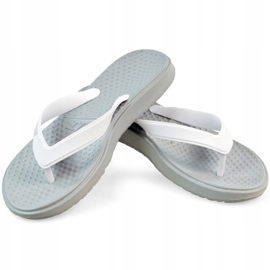 Nike Wmns Solay Thong valkoiset tossut 882699003 valkoinen 1